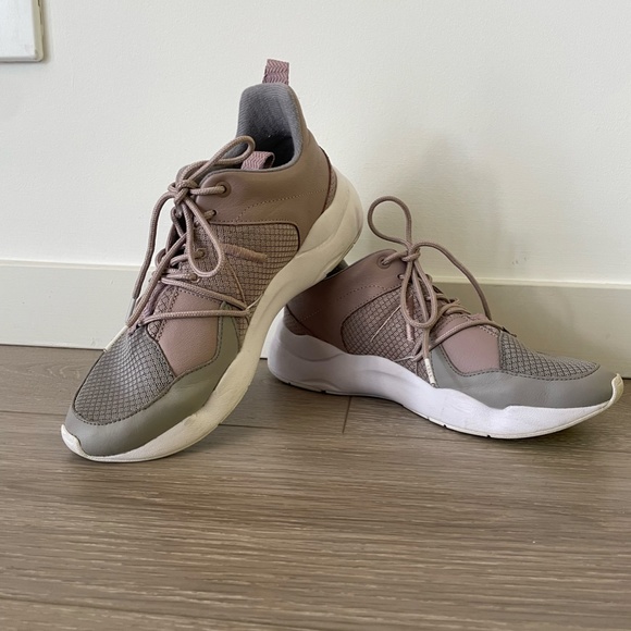 ARKK Copenhagen - Asymtrix - Picture 2 of 3